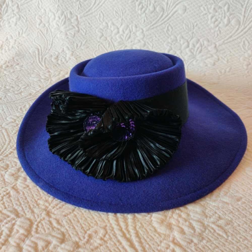 Vintage Sonni San Francisco Lancaster Deep Blue 100% Wool Hat Black Band